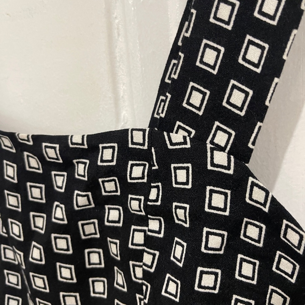 Reformation Black and White Crop Top - Picture 5 of 8